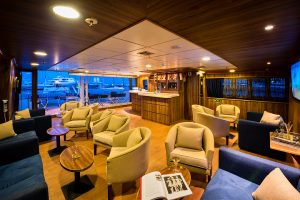 Bar and Lounge area of the Panorama ship